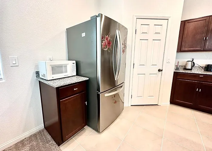 Spacious House, 5 Bedrooms, Sleeps 12, Near Las Vegas Strip And Airport